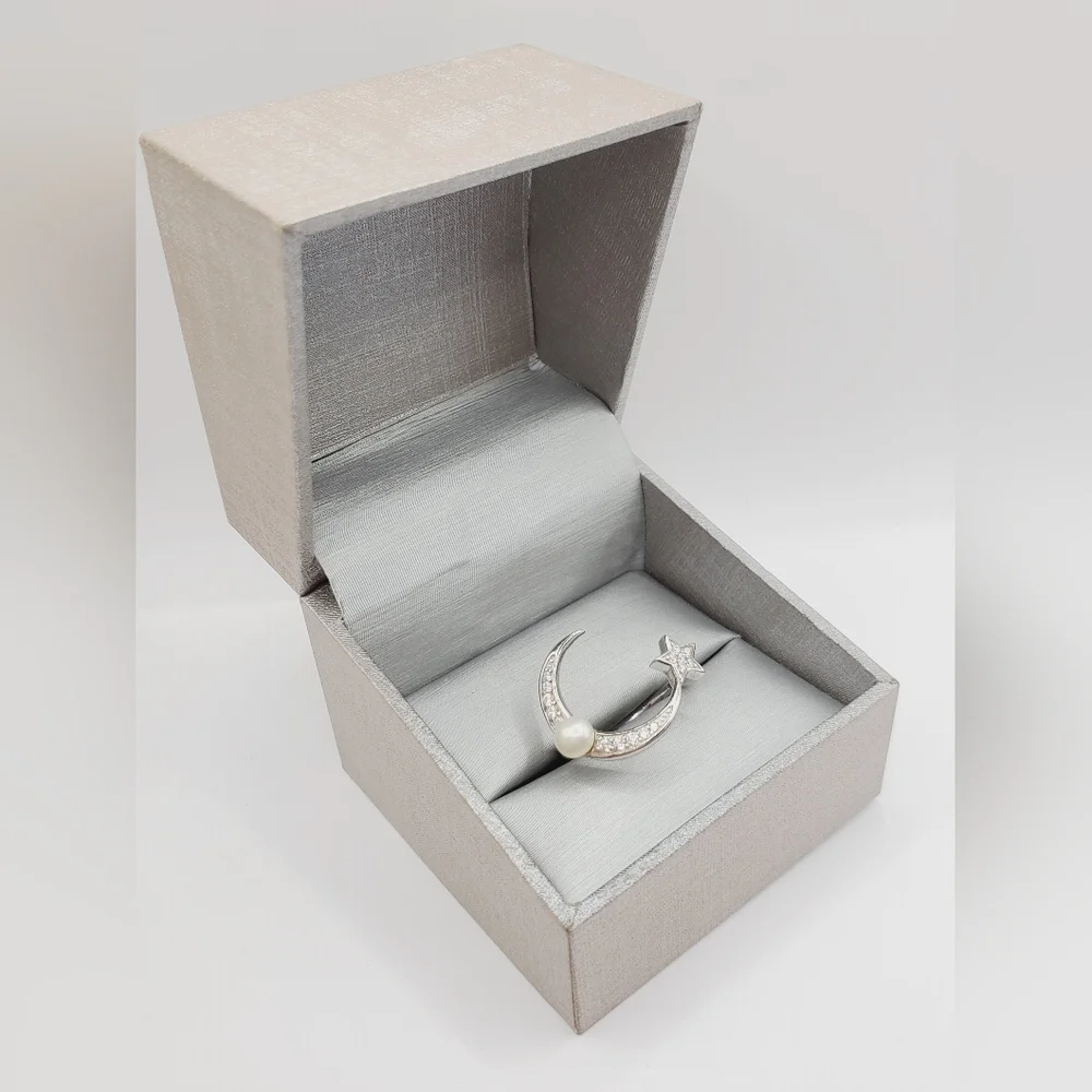 White Diamond Simulants & Pearl 925 Sterling Silver Moon & Star Ring